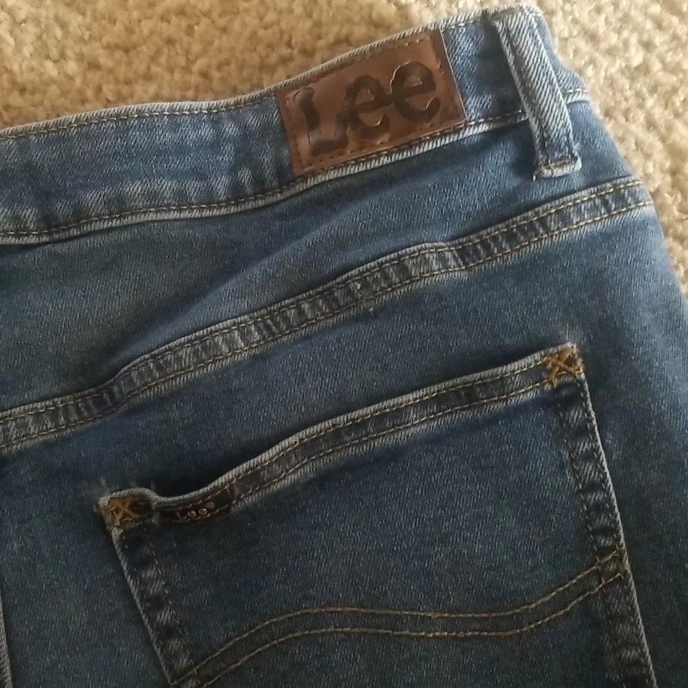 Lee Button fly denim shorts  Womens - Picture 3 of 5